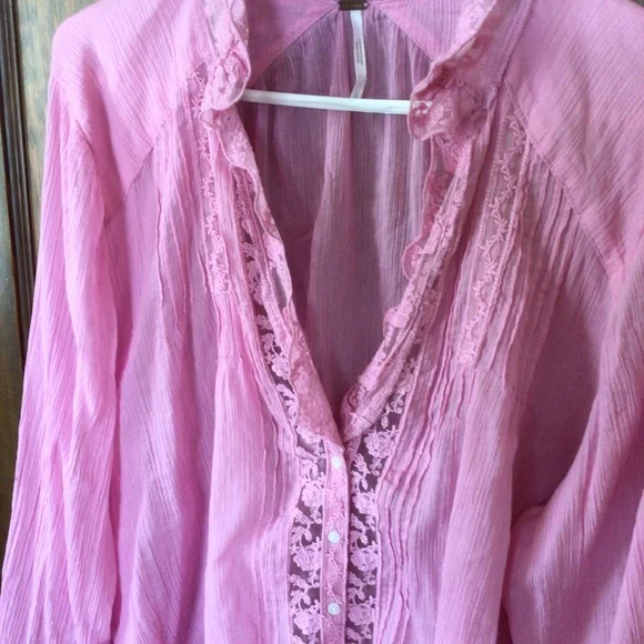 Free People Clemence Botton Down Blouse in Pink sz large NWOT - Picture 6 of 9